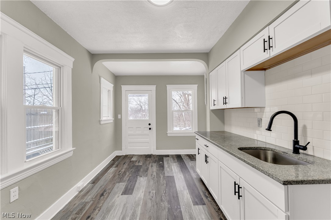 W T Mallo - Residential Lease