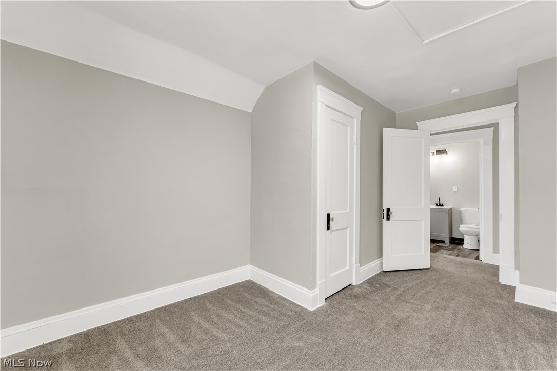 W T Mallo - Residential Lease