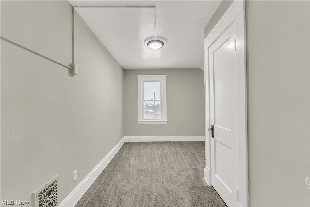 W T Mallo - Residential Lease