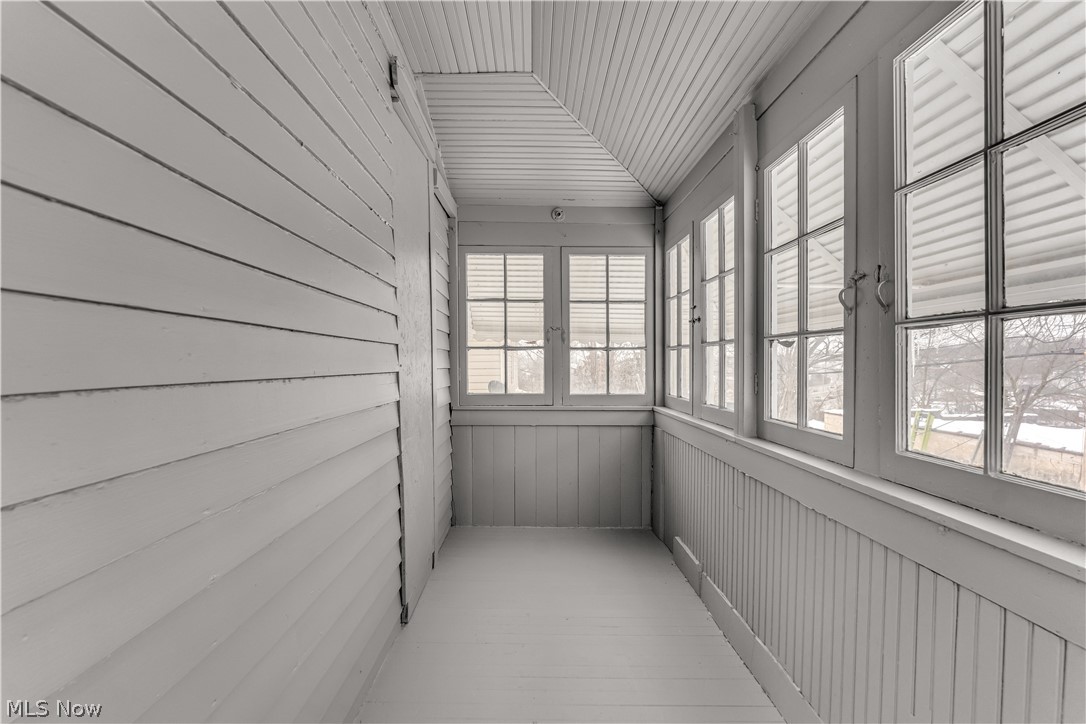 W T Mallo - Residential Lease