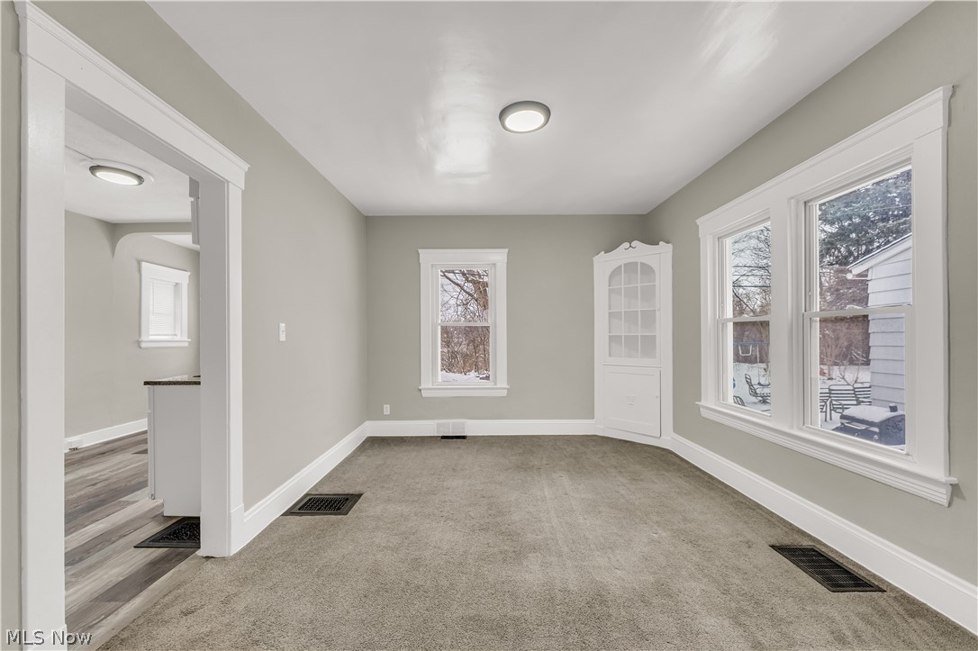 W T Mallo - Residential Lease
