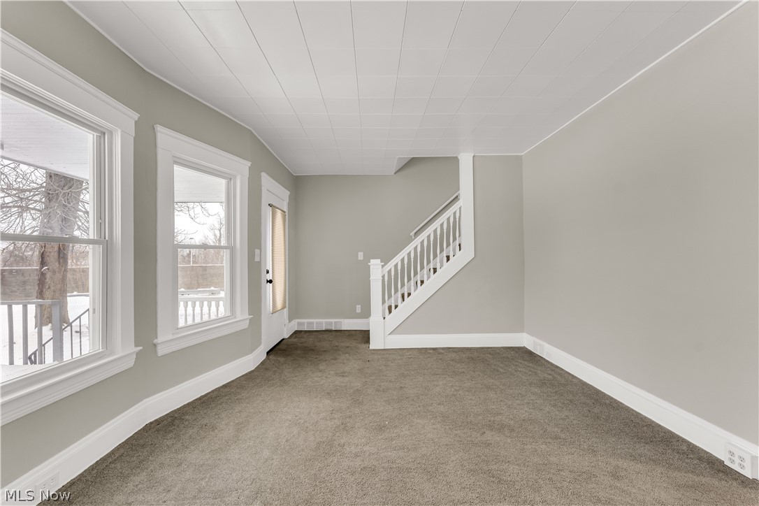 W T Mallo - Residential Lease