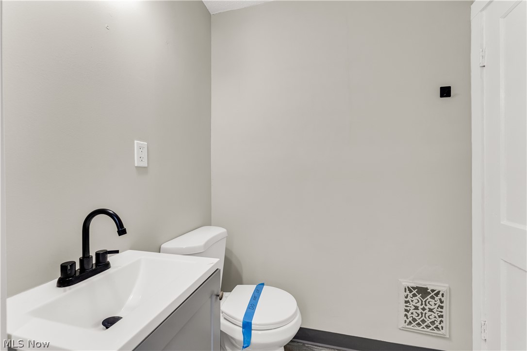 W T Mallo - Residential Lease