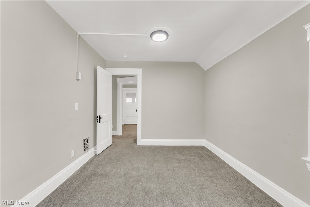 W T Mallo - Residential Lease