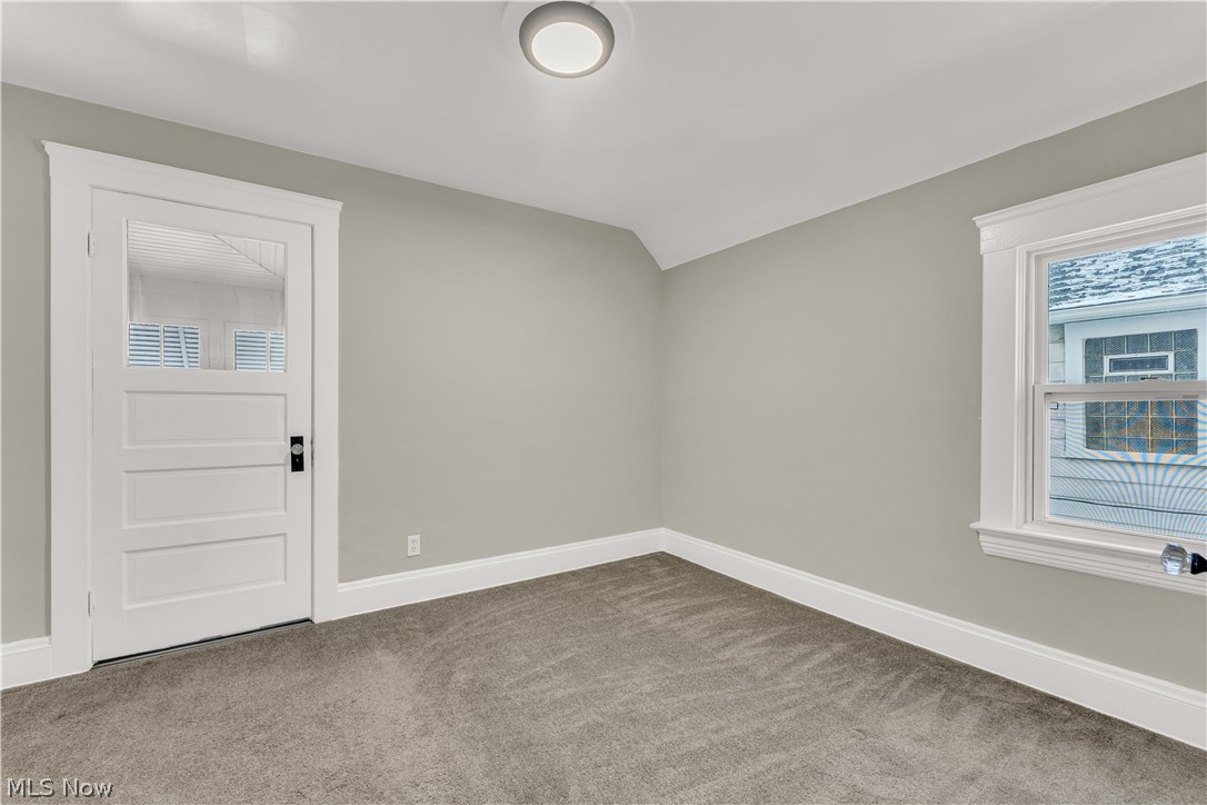 W T Mallo - Residential Lease