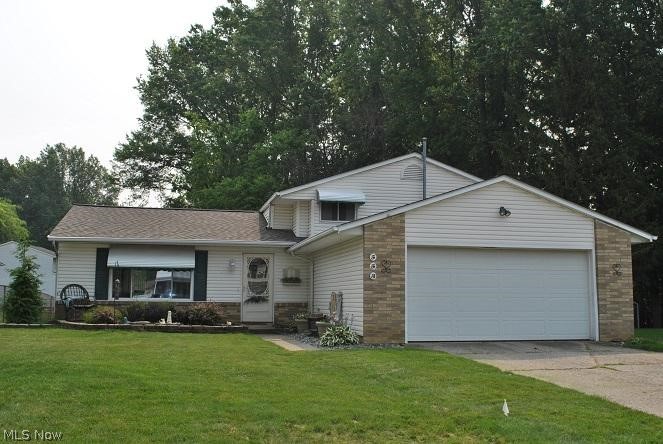 Located on a cul-de-sac, welcome to this beautiful updated 3 bedrm, 2 full bath home located in the desirable Surfside community! Freshly painted! New flooring & carpeting! Remodeled eat-in kitchen overlooks spacious family rm & tranquil view of backyard with 2-tier deck! Roof 7 yrs! Furnace 10/20! C/A 2011. More updates info on supplements. Dye test completed & passed. POS is completed & will be compliant.