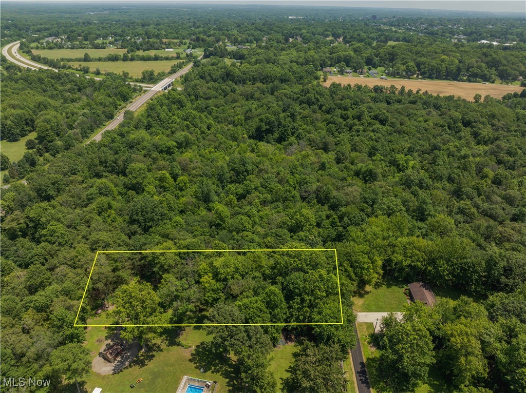 Meadow Grove - Land