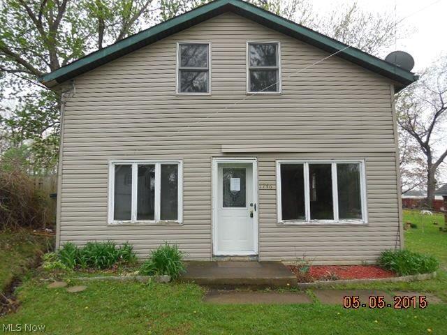 Nice 2 bedroom/1 bath bungalow on quiet park like setting.  This home has nice cozy layout, with nice yard and lots of storage. This is a Fannie Mae Homepath property. down. Buyer responsible for any inspections and repairs needed. Proof of funds with all offers