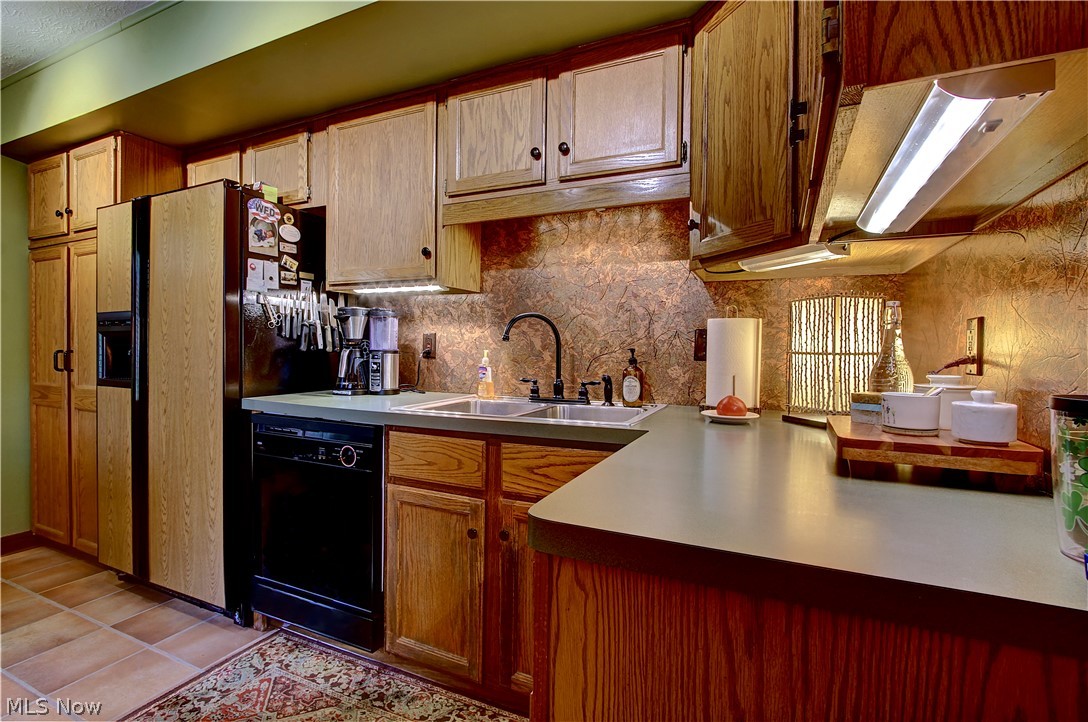 Woods Condos - Residential