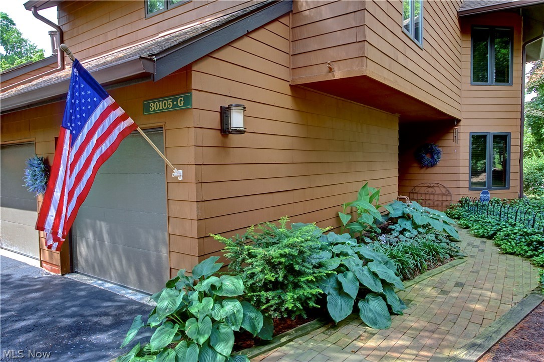 Woods Condos - Residential