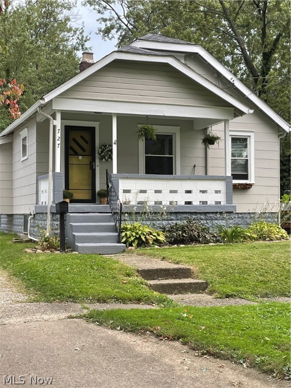 Welcome to 727 Myrtle Ave. Freshly painted exterior, new roof, newer windows. This lovely Bungalow has an inviting open floor plan. Two bedrooms and a bath on first floor. Second floor room has new carpet. New floor in Living, dining and kitchen. Seller will be replacing carpet in bedrooms. Seller is also having a new HVAC system installed with AC. Refrigerator will also be replaced. Book your appointment today!