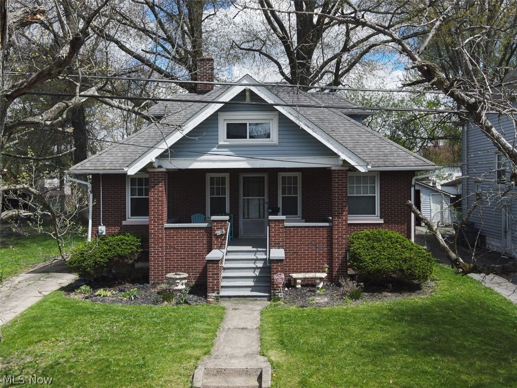 Welcome to this all-brick 3-bedroom, 1.5-bath home that combines timeless style with modern updates. Move in with confidence knowing the home features a newer roof, updated windows, newer furnace with central air, and a newer hot water tank.
The updated kitchen is perfect for cooking and entertaining, while the sun-filled living areas offer warmth and comfort. With its solid construction and thoughtful upgrades, this home is truly move-in ready.