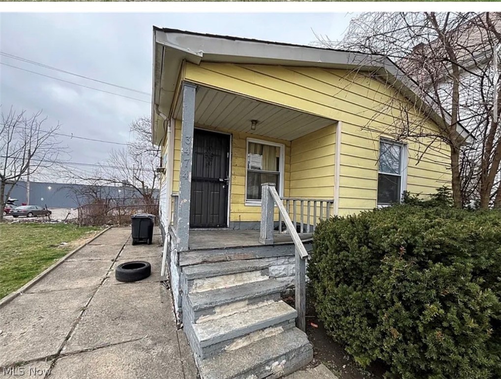WE WILL NOT ENTERTAIN WHOLESALERS, ASSIGNMENT CONTRACTS, OR VESTED CONTRACTS. THE BEGINNING BUYER MUST BE THE END BUYER. Seller is looking for serious direct purchasers only.
Situated on a quiet street just off Kinsman in Cleveland, this single-family property presents a tremendous opportunity for an investor or buyer looking to completely customize a home from the ground up. The property has already been gutted to the studs, providing a blank slate for your vision and renovation plans.
This is a full rehab project with no plumbing or mechanical systems currently in place, and the roof will require TLC and repairs. With rental rates in the area averaging approximately $800-$1,200 per month, the upside potential and future cash flow opportunities make this a compelling investment.
Whether you are looking to create a long-term rental, fix-and-hold investment, or redesign the property for resale, this home is primed for a new owner and a completely new look. Conveniently located near major roadways, local amenities, and transportation, this property offers strong potential for the right buyer ready to bring it back to life.