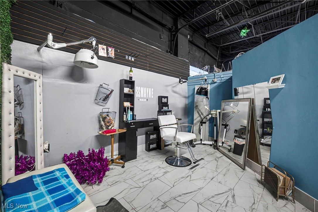 Bower & Bracks - Commercial Sale