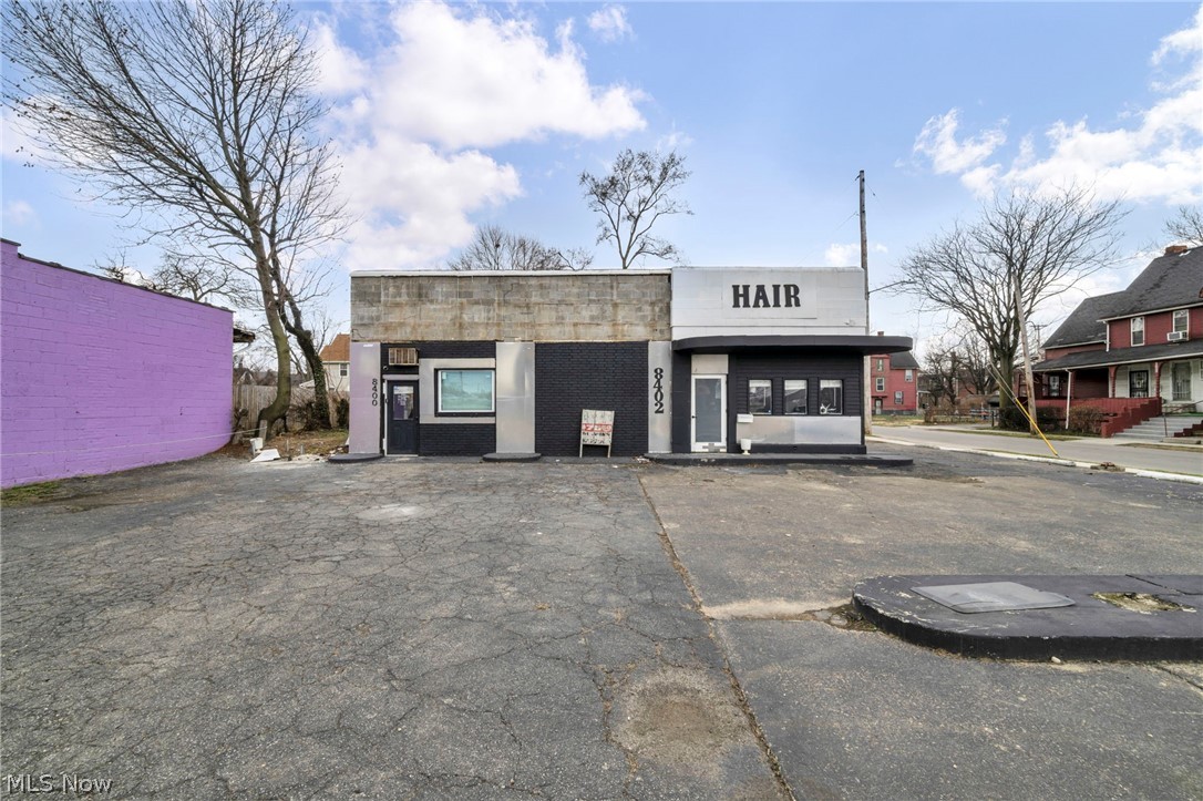 Bower & Bracks - Commercial Sale