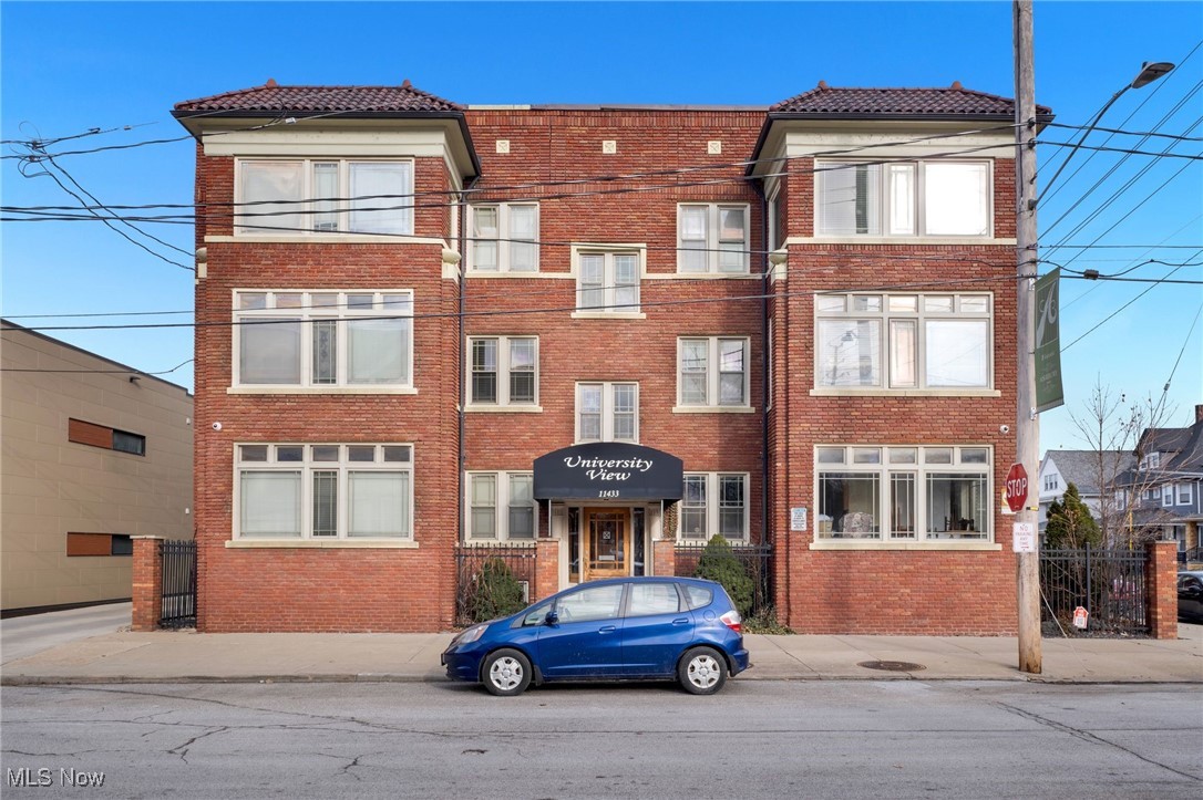 Welcome to this turnkey condo close to CWRU and close proximity to University Circle (University Hospital, Cleveland Institute of Art/History museum etc.)! This has new LVP throughout along with fresh paint and trim. The kitchen has a large wraparound countertop with stainless steel appliances and plenty of cabinetry. The building has a nice laundry facility in the basement along with additional storage. The HOA ($487.63/month) includes water, trash, exterior maintenance, snow removal, parking, property management and more. It has a convenient gated parking lot with the buyer receiving a dedicated spot too. Come check out 11433 Ashbury Ave Apt 1 today!