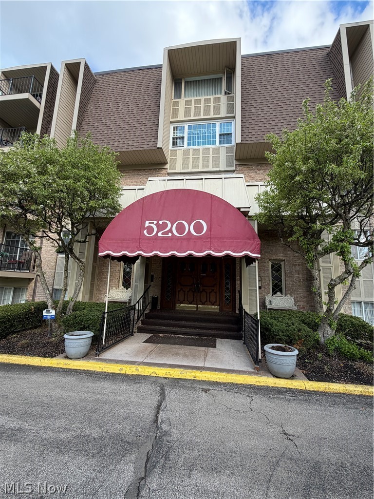 Ever dream of having the ability to enjoy effortless living in this inviting condo offering comfort, convenience, and a touch of resort-style charm. This one can offer you just that! Owners only have access, otherwise you will need accompanied in by a resident, need a key, or be buzzed into this multi level building. Ride the elevator to your floor! Exit and enter into your own home sweet home. Super open and spacious living room opens to the dining and custom kitchen. Excellent cabinet space and counter tops large enough to meal prep, bake or explore any culinary dreams. The efficient layout makes the most of every square foot, providing a comfortable and easy-to-maintain living space. The full bath has two entrances, one for guests and the other from the spacious bedroom. Generous closet space gives plenty of storage along with additional hall closets and linen. Your private balcony overlooks the community pool, creating a peaceful backdrop for quiet mornings or relaxing evenings at home. Summers offer community cookouts, fun days to enjoy the sunshine and sunny pool days. Fall in this unit offers a treed landscape of colors of foilage. The building is thoughtfully cared for and offers amenities that enhance daily life, including a community gathering room and an inviting lobby seating area perfect for visiting or playing solitaire. Laundry facilities are conveniently located just outside the unit, making life sweeter. Every resident has a nice private storage closet as well in the lower level for your seasonal items! This unit has a carport. With HOA dues covering water, trash, and sewer, you’ll enjoy simplified living with fewer monthly responsibilities! Schedule your showing, see it for yourself!
