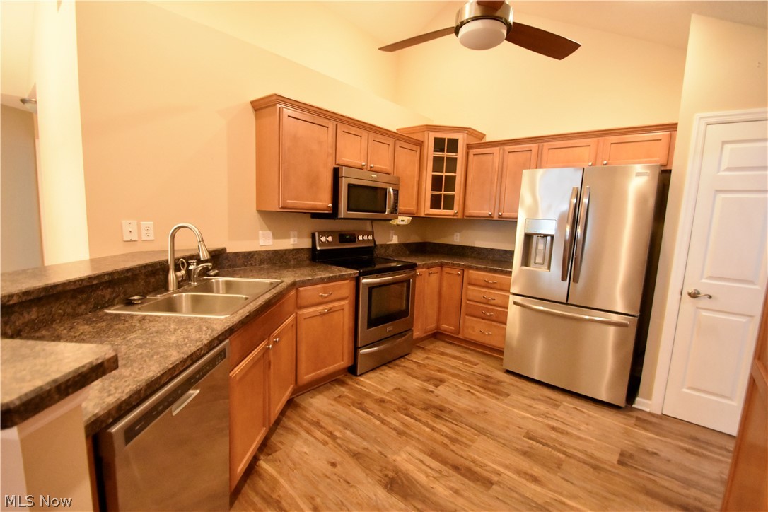 Springfield Rdg Condos - Residential