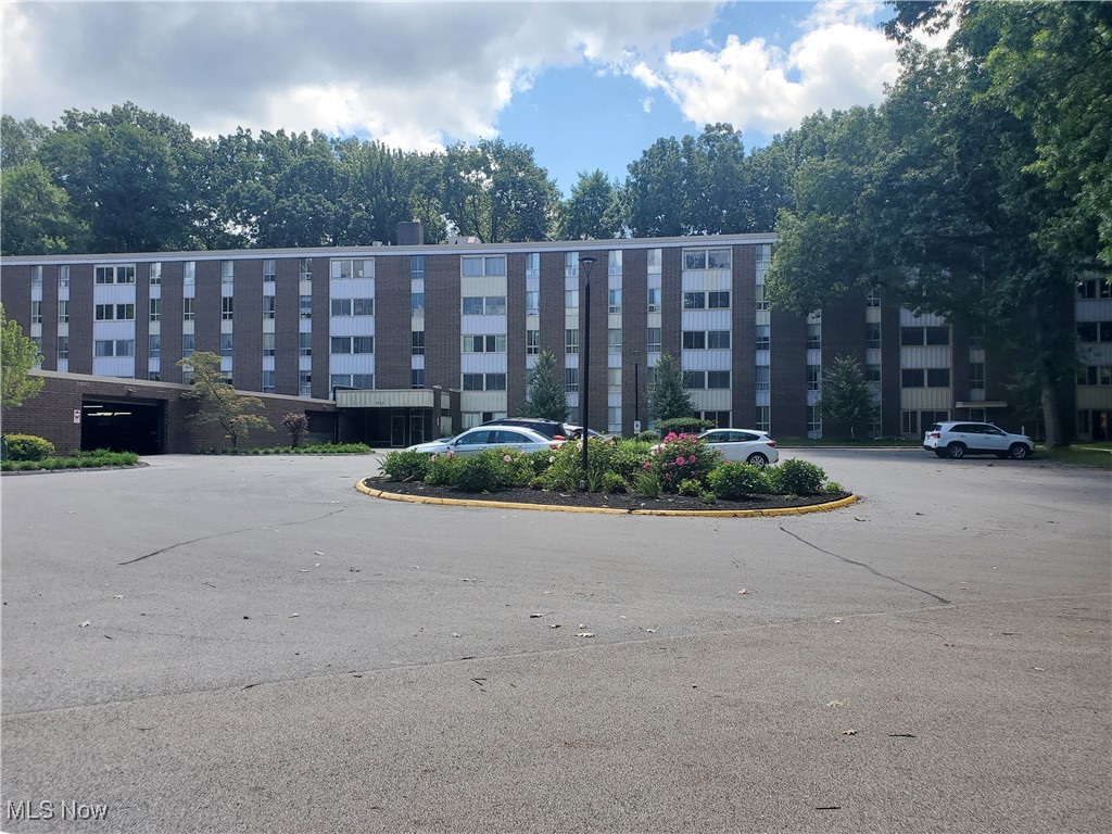 Silver Lake Towers Condo - Residential