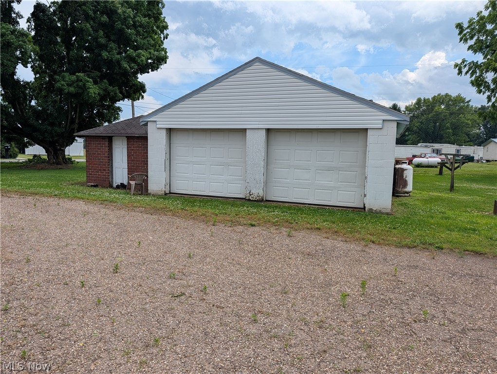 Loveless Shady Bend Sub - Residential Income