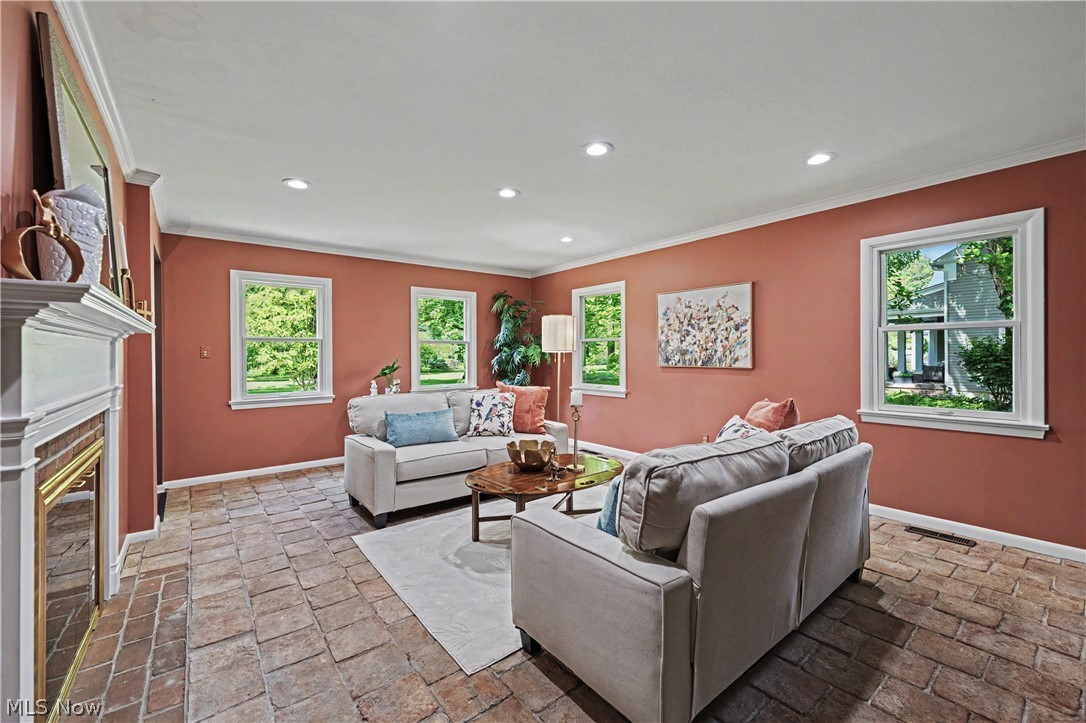 Cedric W Morrisons - Residential