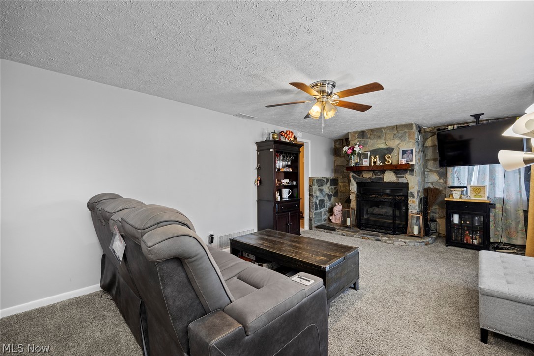 Lake Breeze Manor - Residential