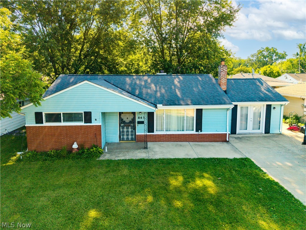 Lake Breeze Manor - Residential