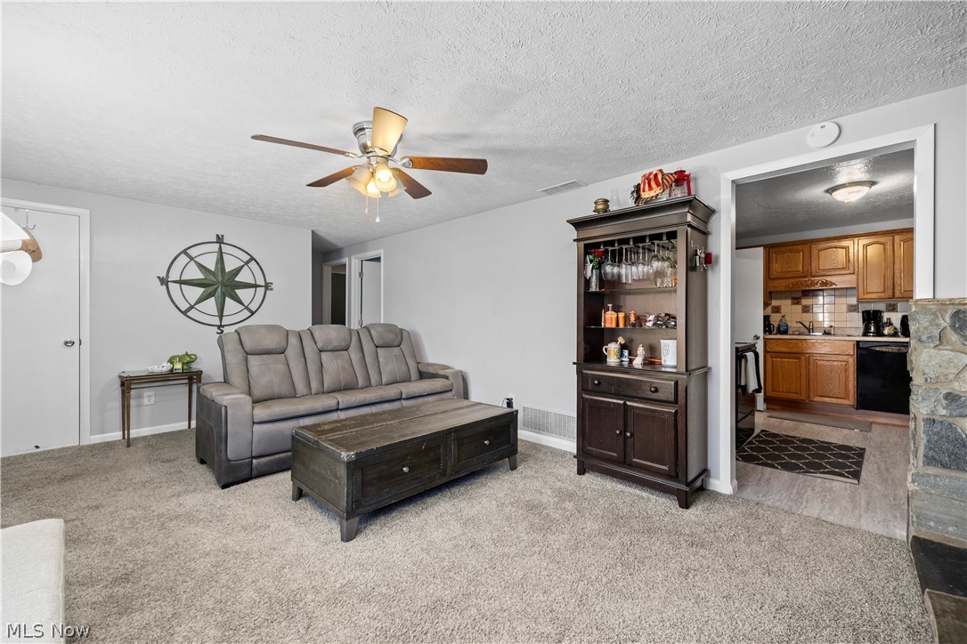 Lake Breeze Manor - Residential