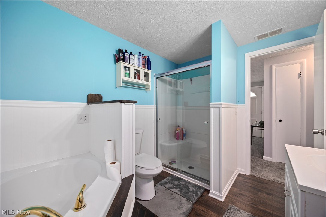 Lake Breeze Manor - Residential
