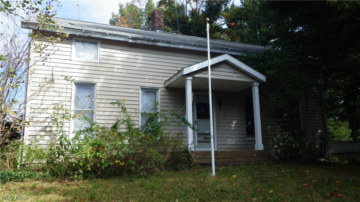 Great opportunity to own a century home on 7+ acres. Perfect amount of land to build your horse farm. This home is just awaiting your personal touch!!
This property is now under auction terms.