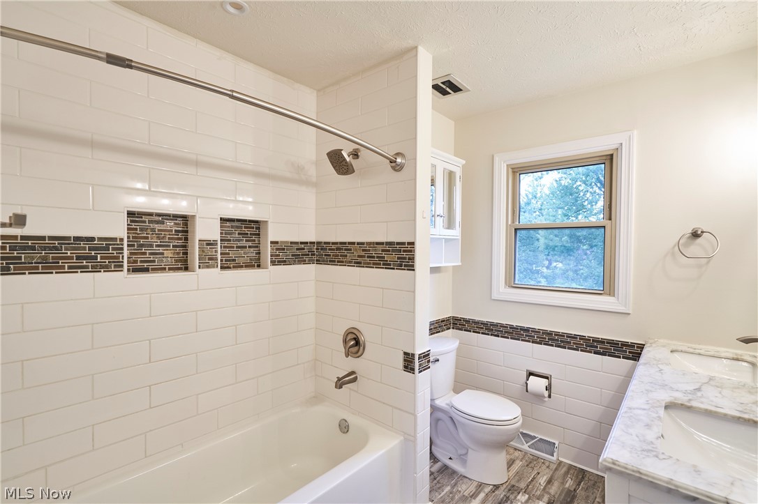 Wyoga Lake Park - Residential