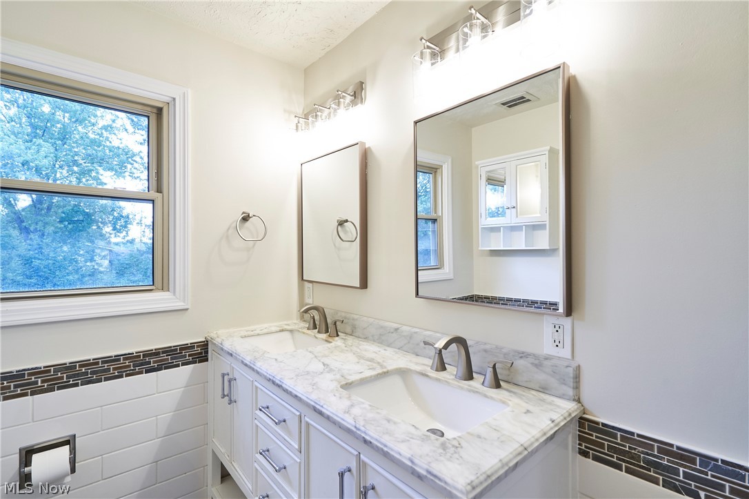 Wyoga Lake Park - Residential