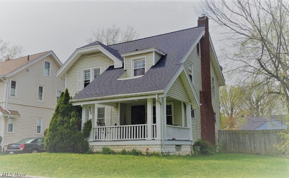 Welcome to 660 Sunset View Dr. This 4 bedroom home, boasting of craftmanship of days gone by, features hard wood floors throughout the main living area and bedrooms. Walk-up third floor with bedroom and study. Large tiled kitchen with eating area. Fireplace in the family room. Furnace new in 2017. Enjoy the fenced-in backyard and spacious front porch. Convenient to shopping schools, public transportation. Call and schedule a showing today!
