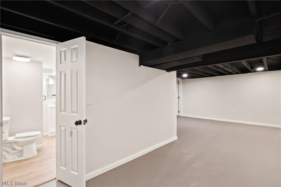 Sherwood Manor - Residential