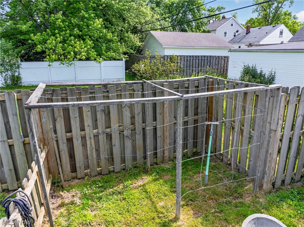 S L Cage Realty Cos Mayfield - Residential