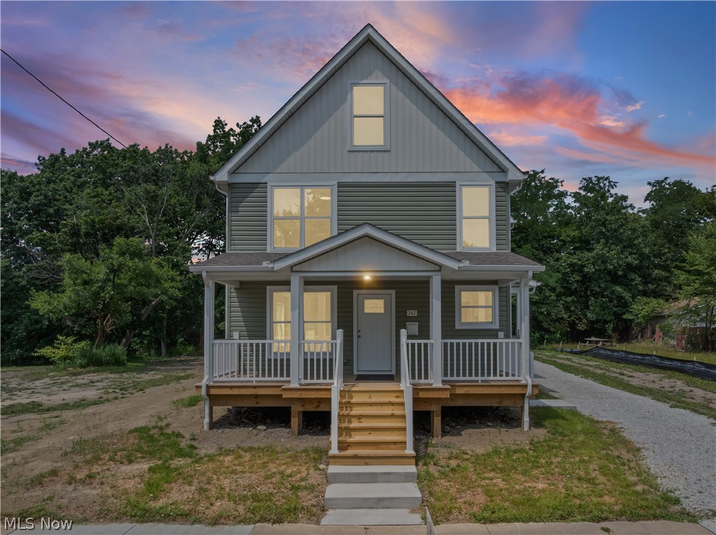 Welcome to brand new opportunity!  This thoughtfully designed and carefully constructed new construction duplex is waiting ready for you.  Perfect chance to "house hack" with family or friends and build equity all while building community.  This is the third successful brand new home constructed in a tucked away neighborhood.  Walking distance to grocery, parks, dining, convenience, and more.  Just above the newly constructed Freedom Trail this home offers unique opportunity unlike anywhere in the city.  Schedule your showing soon and start building opportunity for yourself! 
Enjoy tax abatement program for 15 years!  Sale is restricted to 120% AMI.  See example in supplements and call with any questions!
All information believed to be accurate but buyer and buyers agent to perform own due diligence.
