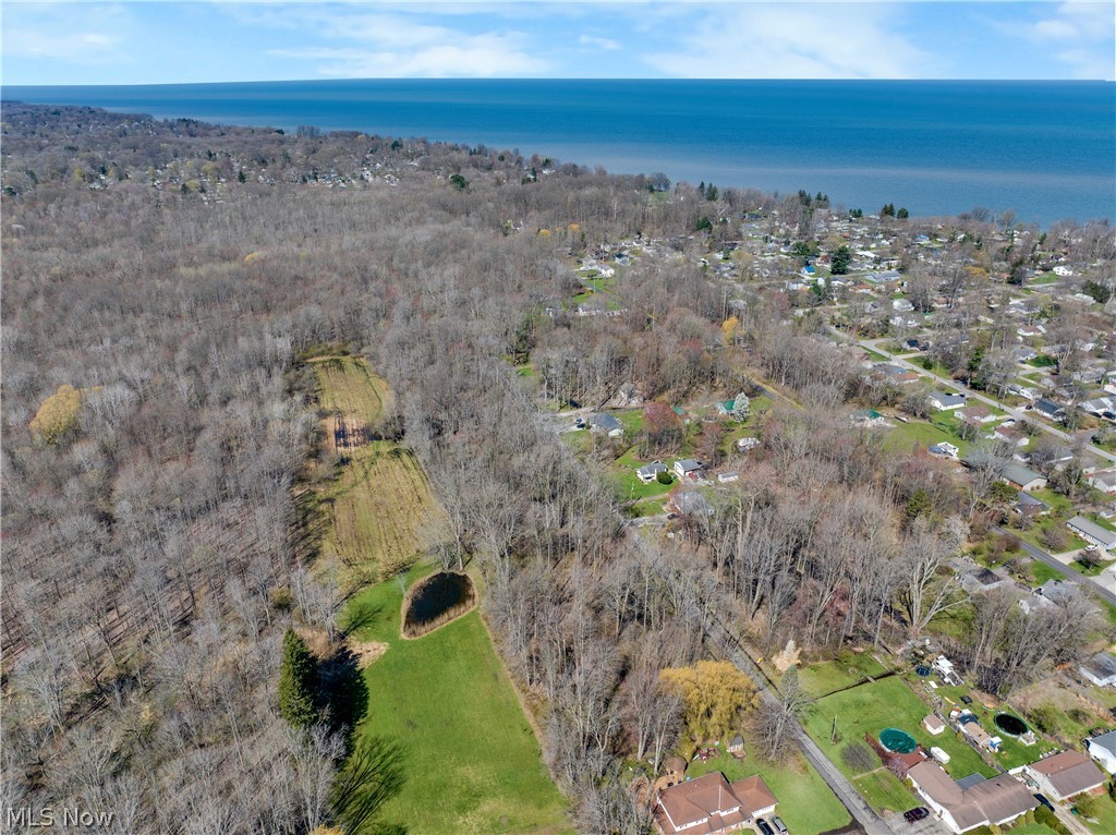 Madison-On -The-Lake - Land