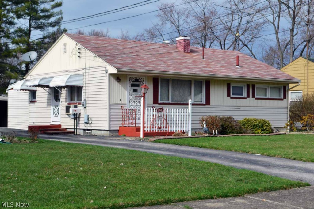 All sells to the highest bidder at absolute auction on location:  THURSDAY - MAY 14, 2015 – 5:00PM - REAL ESTATE TO SELL AT 5:30PM - HRENKO TRUST
Ranch Home - 2 Bedrooms - 2 Baths - Furniture - Household - Warren City - Trumbull County - Real Estate comprises of vinyl sided ranch home featuring kitchen w/range & refrigerator, dining room, living room, family room w/gas stove, 2 bedrooms & full bath on main level, divided basement w/shower bath, 100-amp. breaker electric, gas heat, CA, detached garage w/carport, city water & sewer, situated on 58' x 160'. The property has been well-maintained, ideal starter or retirement home. TERMS ON REAL ESTATE: 15% down auction day, balance due at closing. A 10% Buyer’s premium will be added to the highest bid to establish the purchase price.  Any desired inspections must be made prior to bidding. All information contained herein was derived from sources believed to be correct. Information is believed to be accurate but not guaranteed.