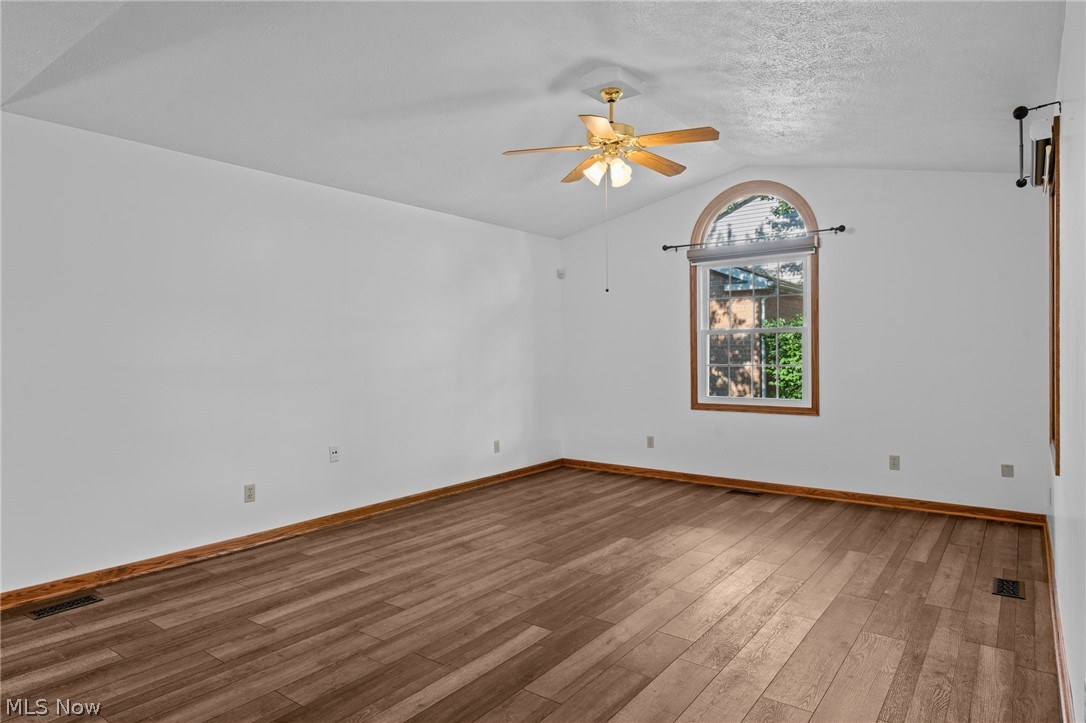 Hartville Country Commons Condo - Residential