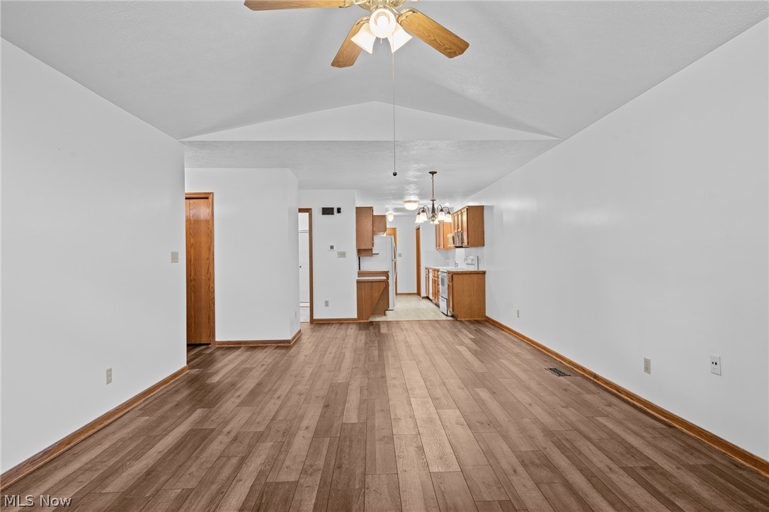 Hartville Country Commons Condo - Residential