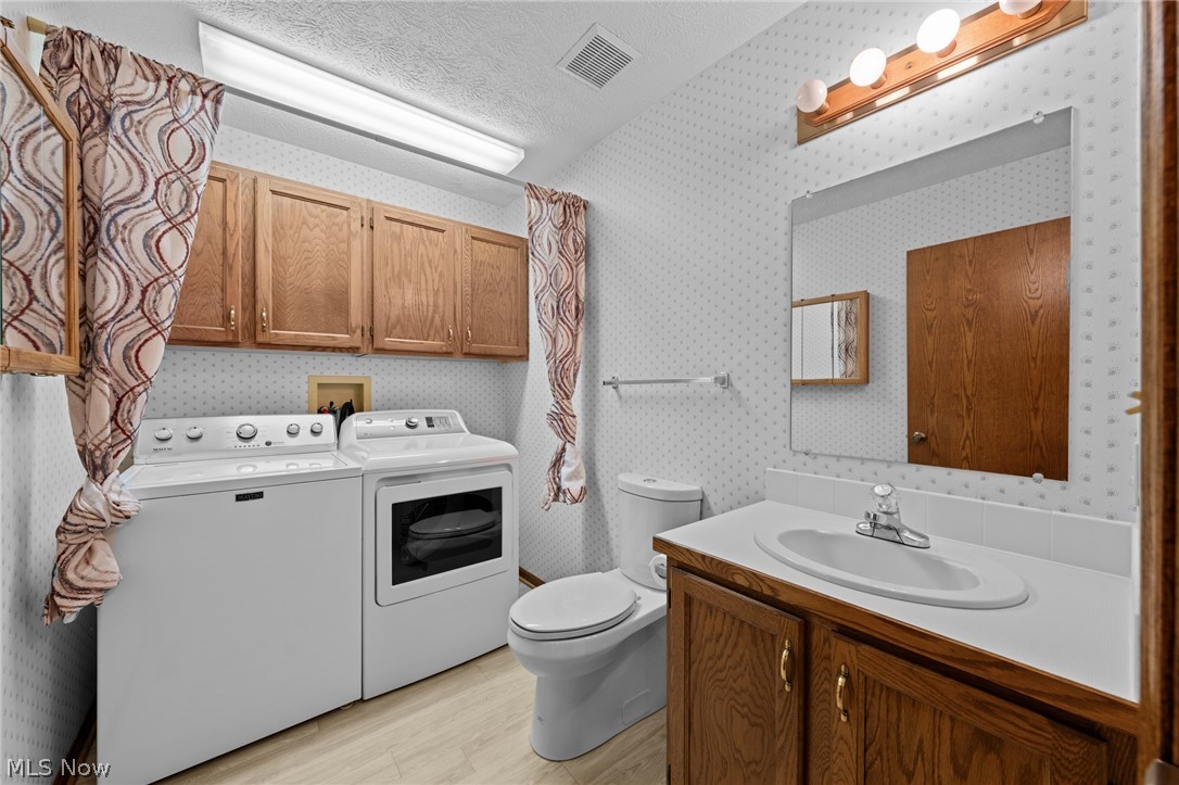 Hartville Country Commons Condo - Residential