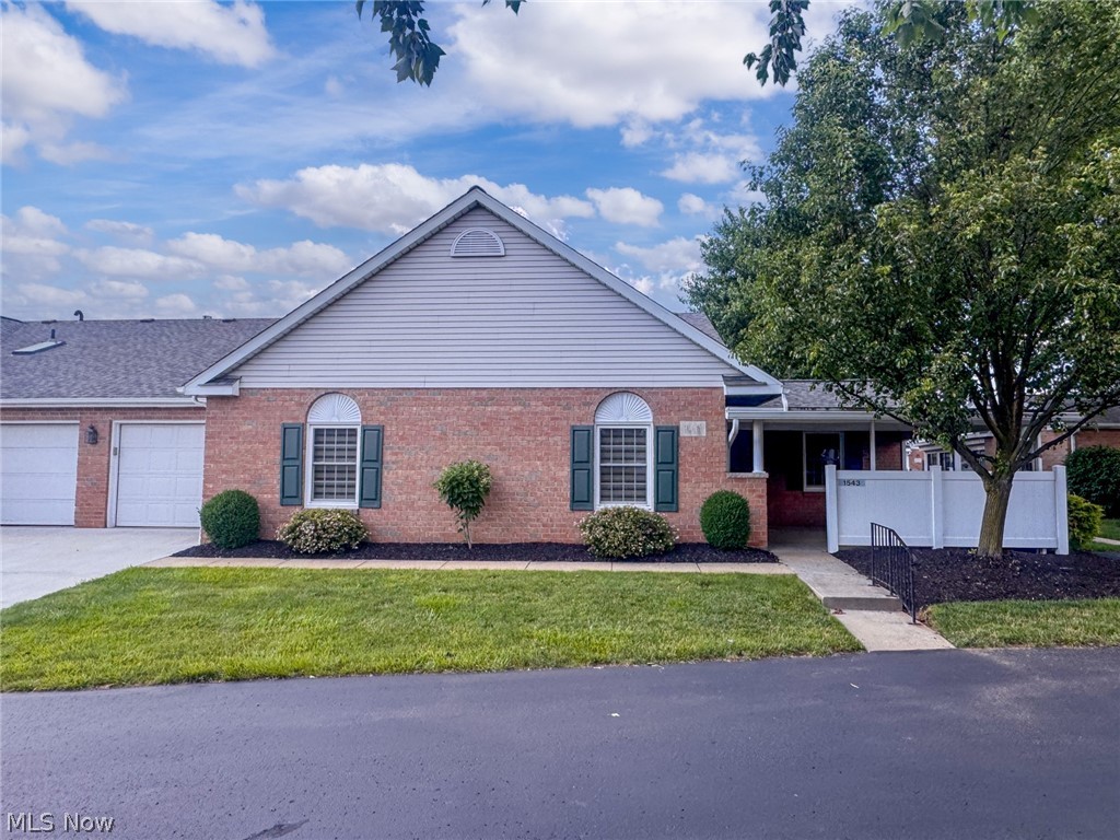 Hartville Country Commons Condo - Residential