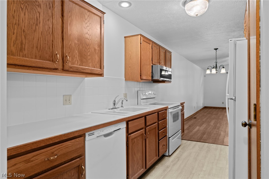 Hartville Country Commons Condo - Residential