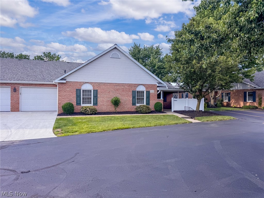 Hartville Country Commons Condo - Residential