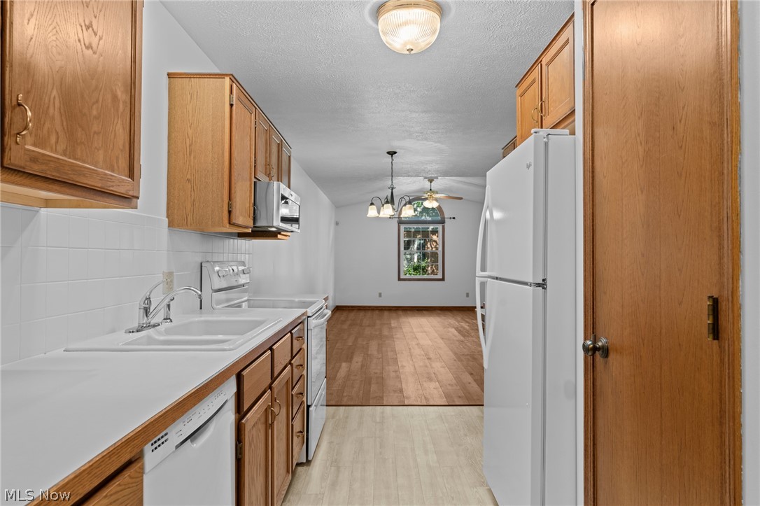 Hartville Country Commons Condo - Residential