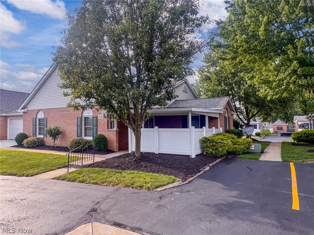Hartville Country Commons Condo - Residential