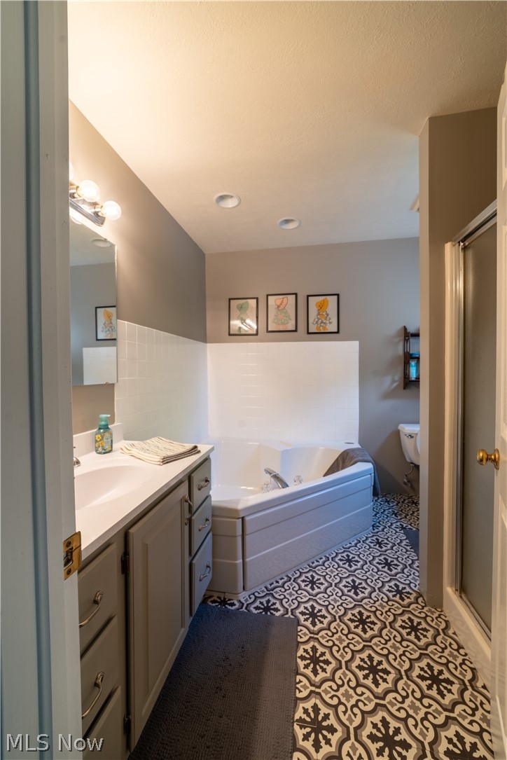 Olde Stone Crossing Condo - Residential