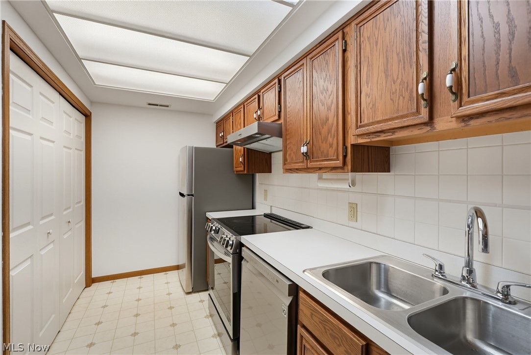 Hunters Chase Condo - Residential