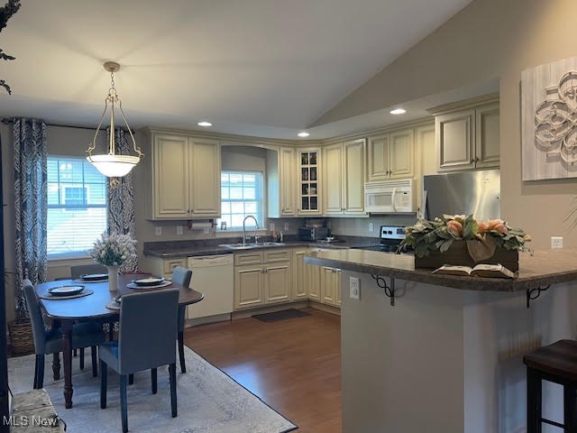 Noras Glen Condo - Residential