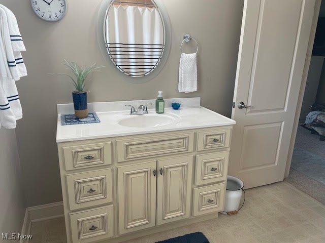 Noras Glen Condo - Residential